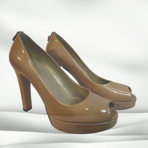 Stuart Weitzman: NUDE Patent Platform